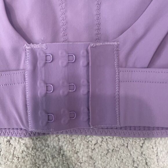 Lululemon Strong Front Bra Women 6 Medium Support B/C Cup Wisteria Purple NO PAD - Picture 6 of 8